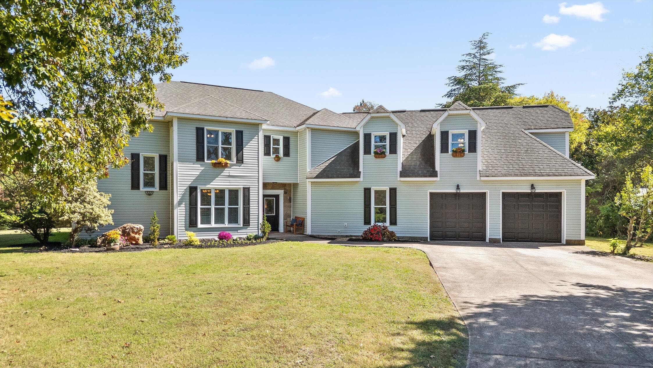 Image 3: 03-Harvest Ln-92