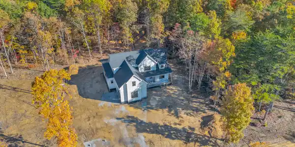 3057 Poe Road