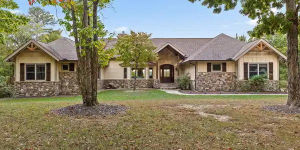 2620 Hobbstown Road