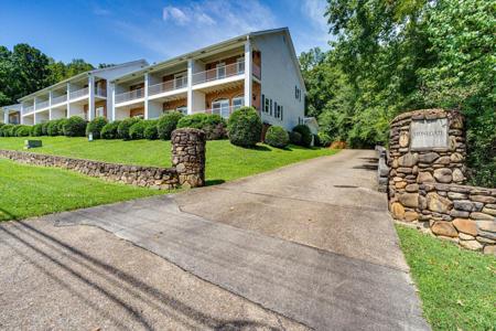 4147 Mountain Creek Road