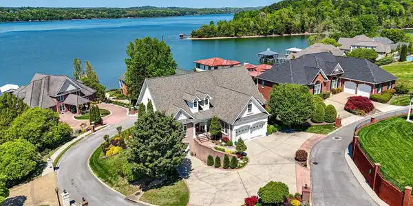 Image 4: 77-4448 Sailmaker Cir-74