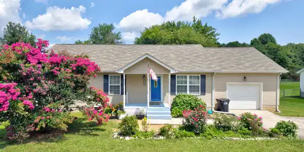 1407 Thatcher Road