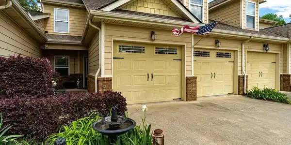 5414 Mandarin Circle