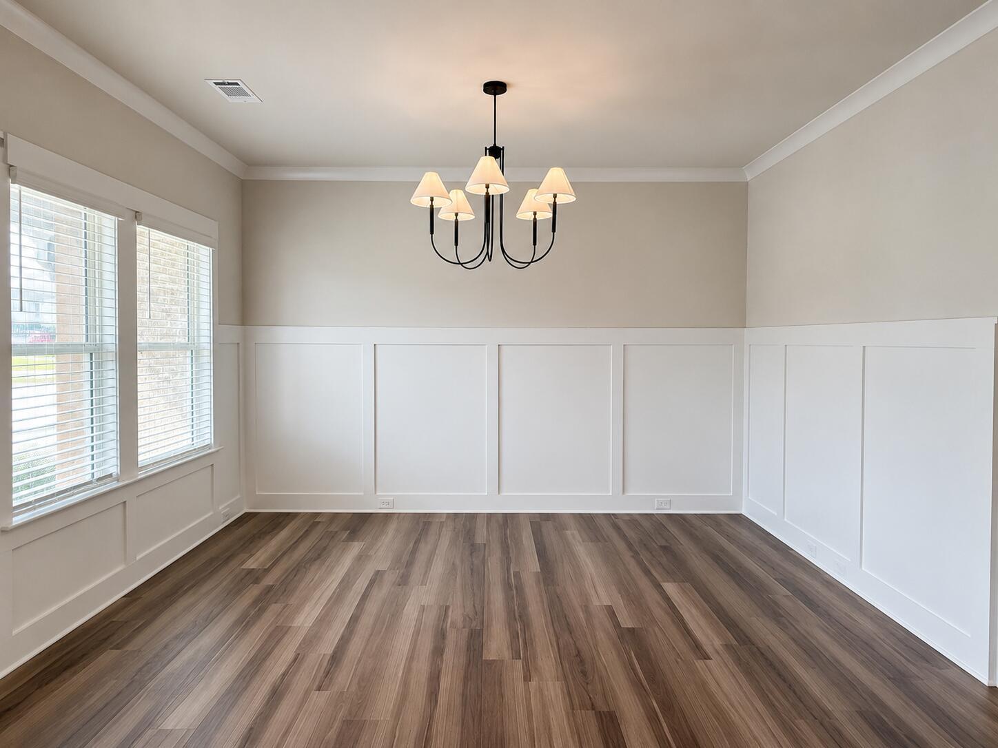 Image 3: Dining Room