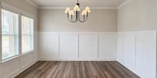 Image 3: Dining Room