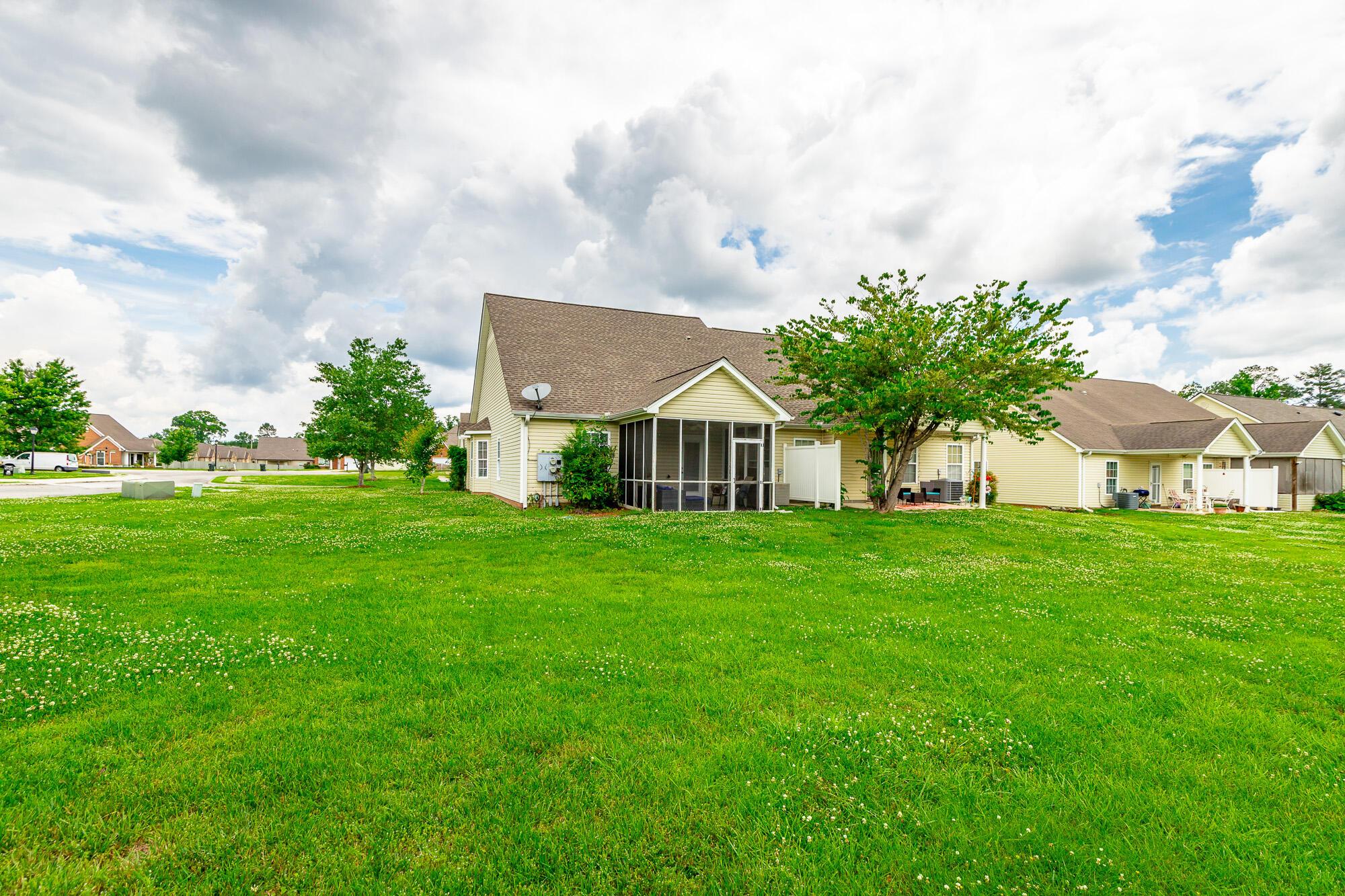 Image 3: 215 Briarstone Drive HD-2