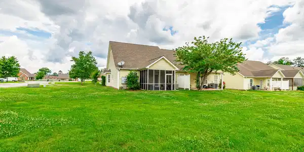 Image 3: 215 Briarstone Drive HD-2