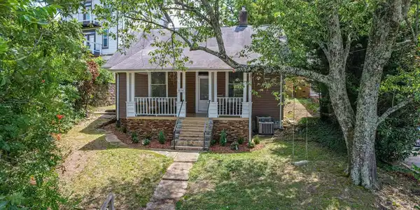 804 Dallas Road