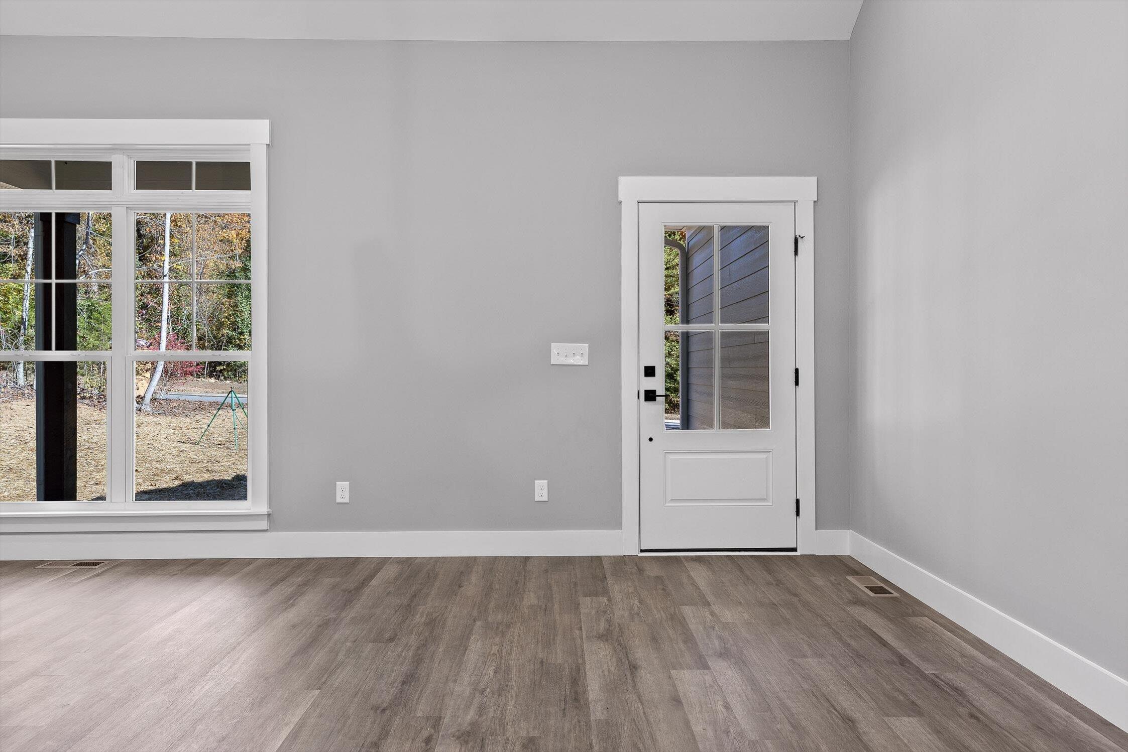 Image 4: 235 Big Cedar