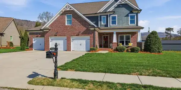 747 Deer Valley Drive