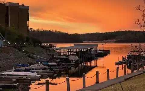 4274 Lakeshore Lane