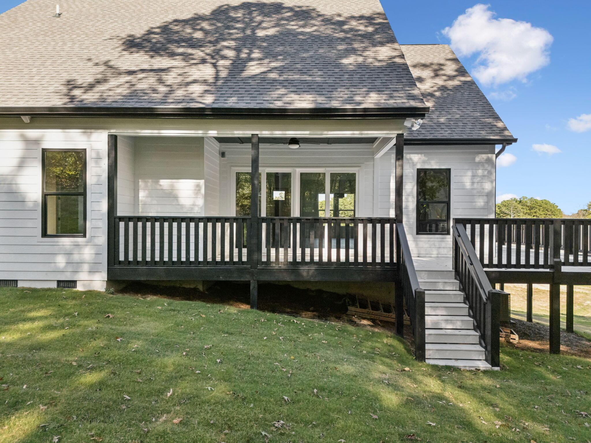 Image 4: 3-524 Wilkinson Rd NE - 017