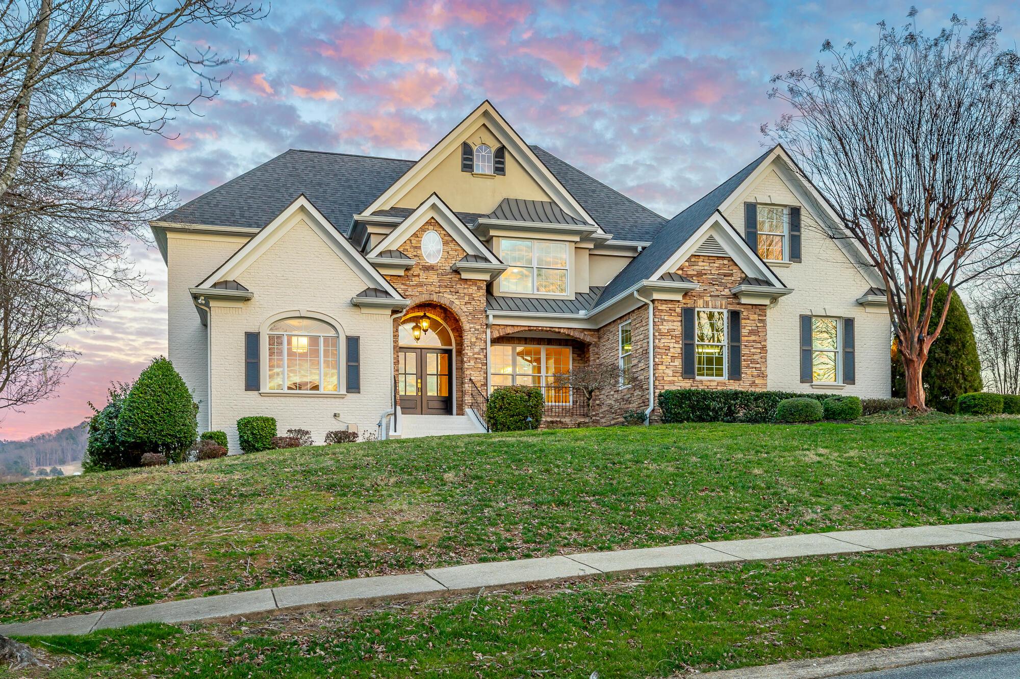 Image 2: 9329 Windrose Circle HD-242