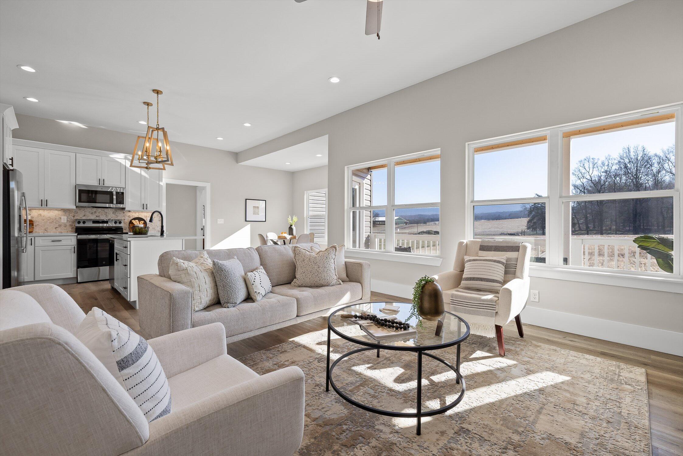 Image 4: 14-Old York-14