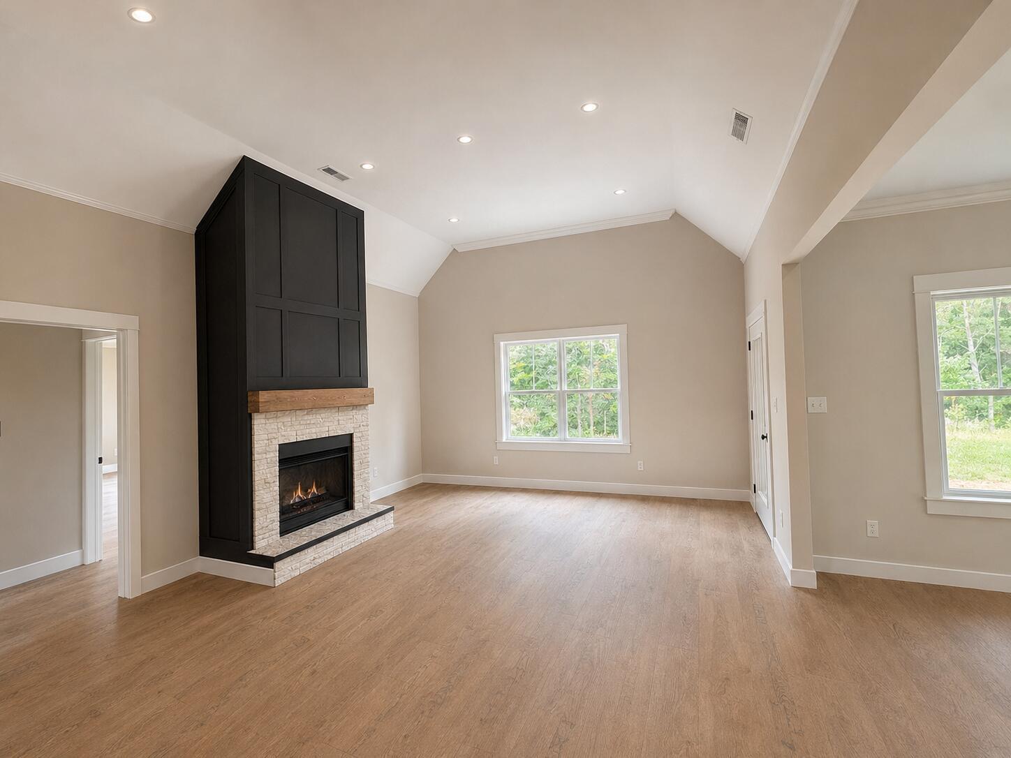 Image 2: Living room