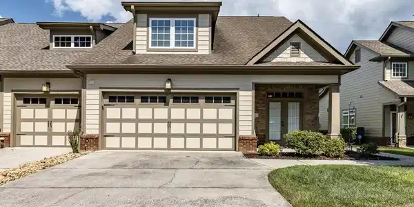 1121 Saddlebrook Drive