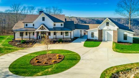 557 High Point Lane