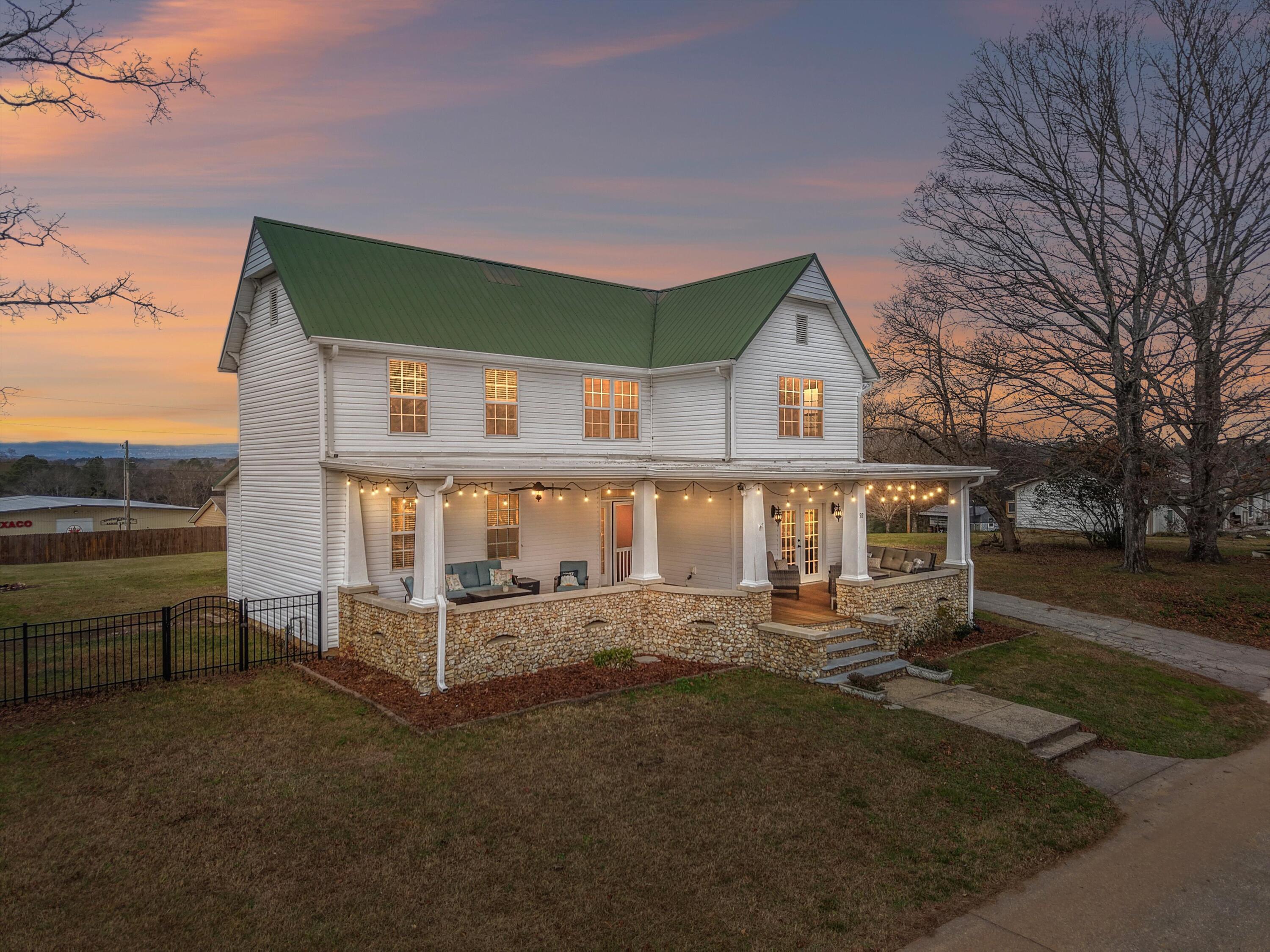 Image 2: 02-DJI_20251203112458_0489_Twilight