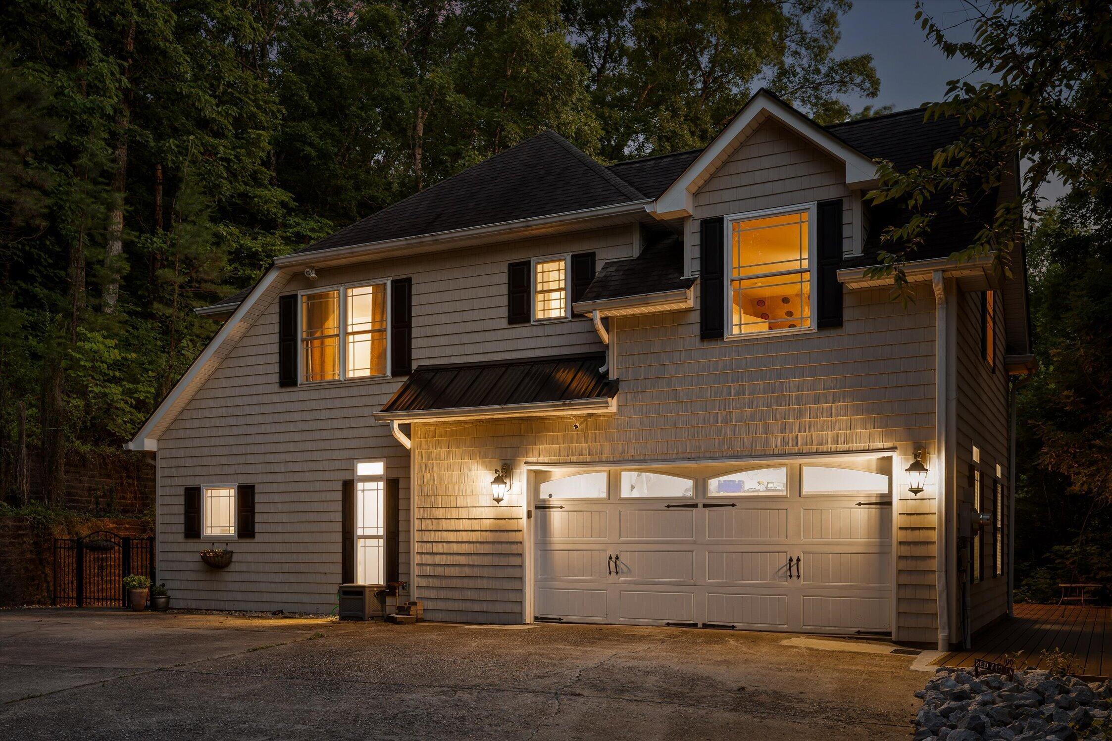 Image 2: 113-2399 Red Tail Ln-113