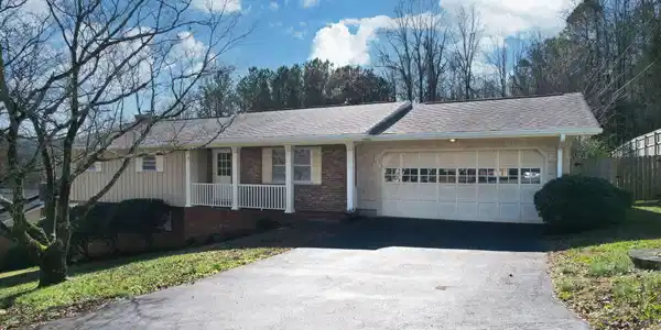 14 Lynnolen Lane