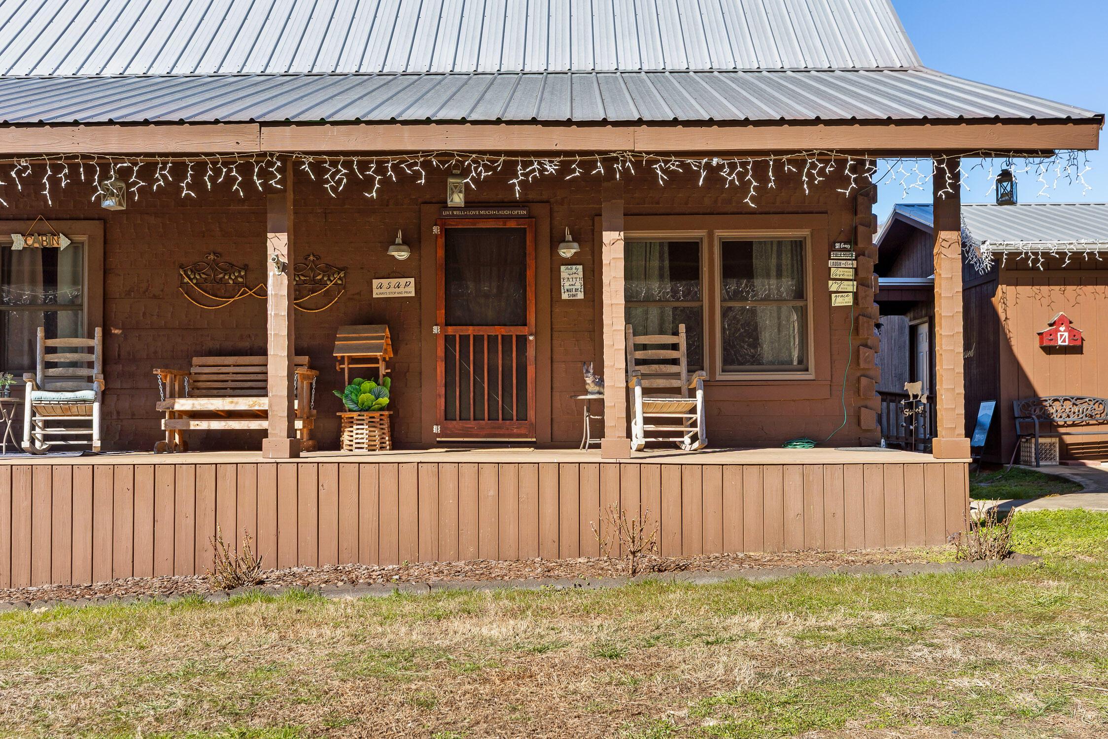 Image 4: 37-Back Valley-36