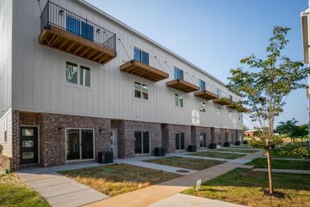 943 Montague Place
