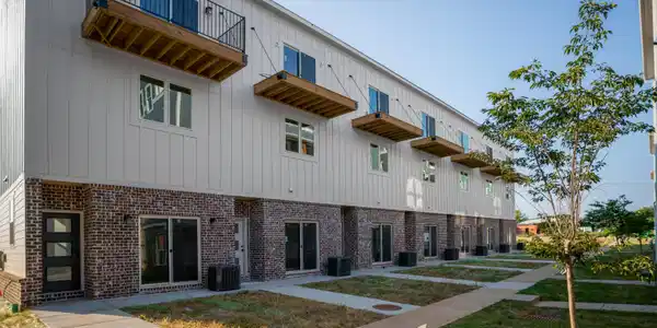 943 Montague Place