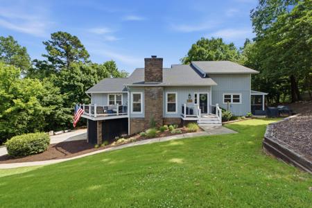1706 Colonial Way Circle