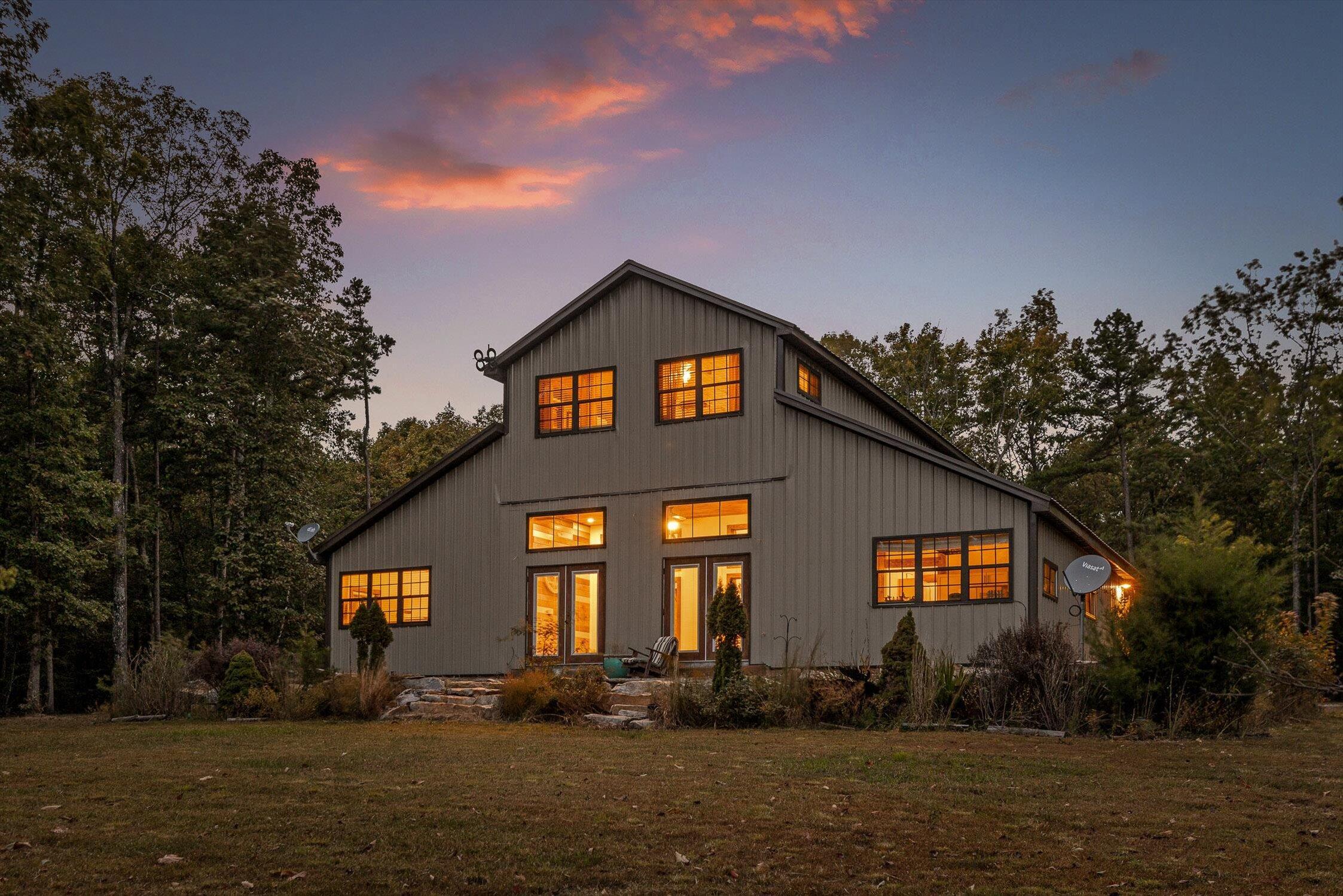 Image 4: 68-Maple-68