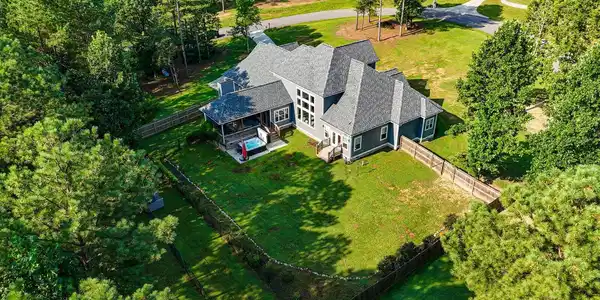 Image 2: 946 Highgate Pt-53