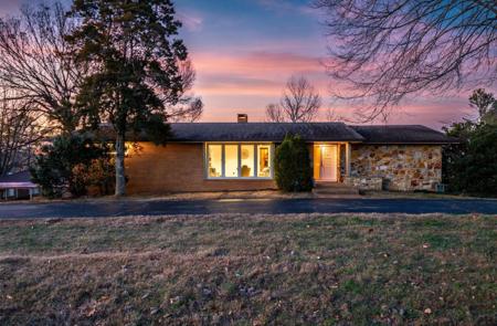 1512 Bunker Hill Drive