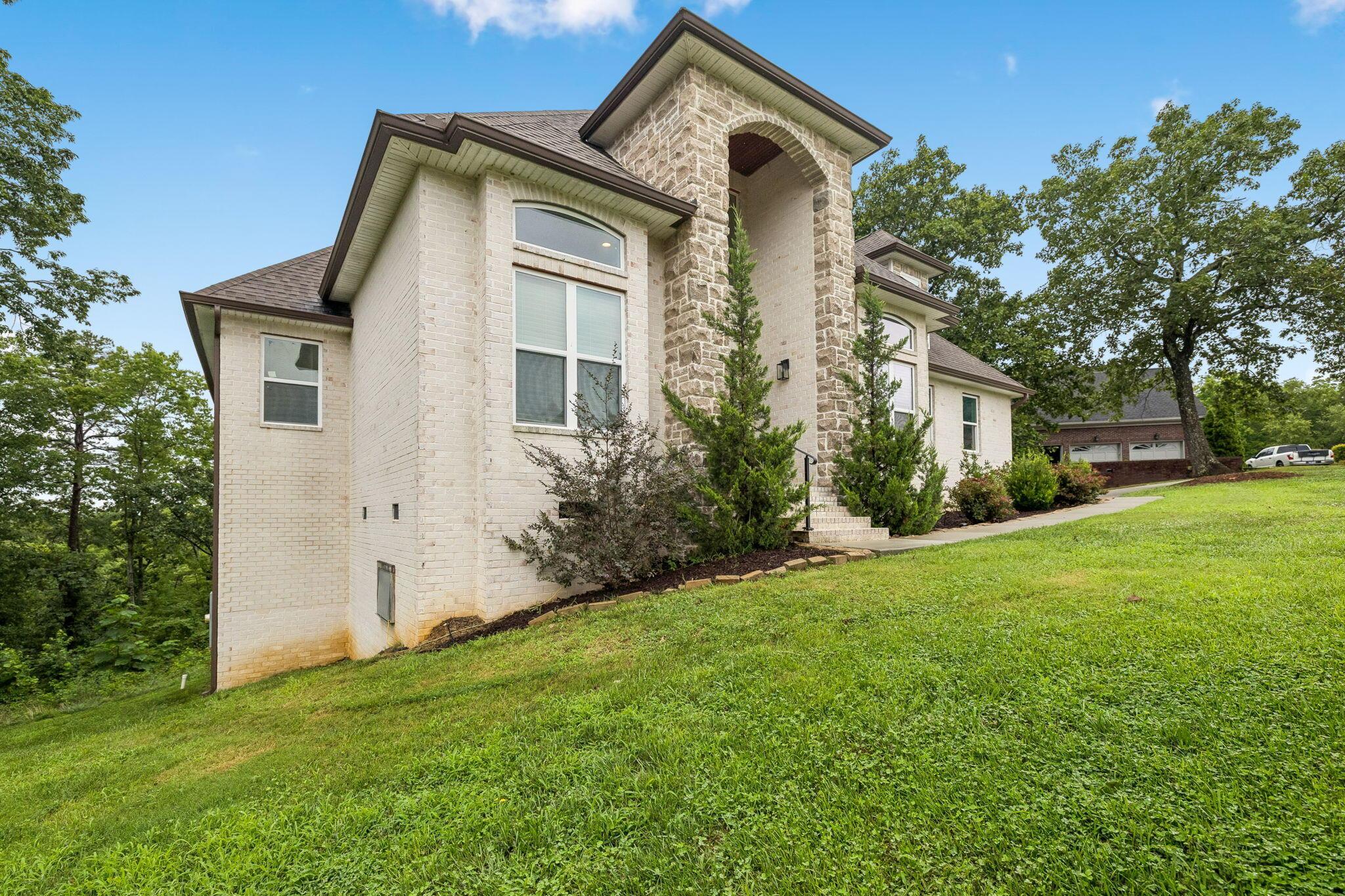 Image 2: 2-5802 Muirfield Ln Chattanooga - 002