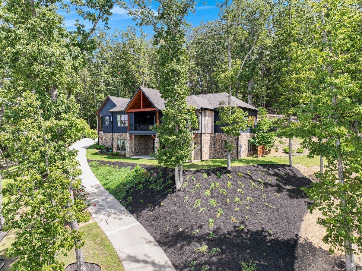 Image 3: Pinnacle Tour - 9934 Caseview - 01