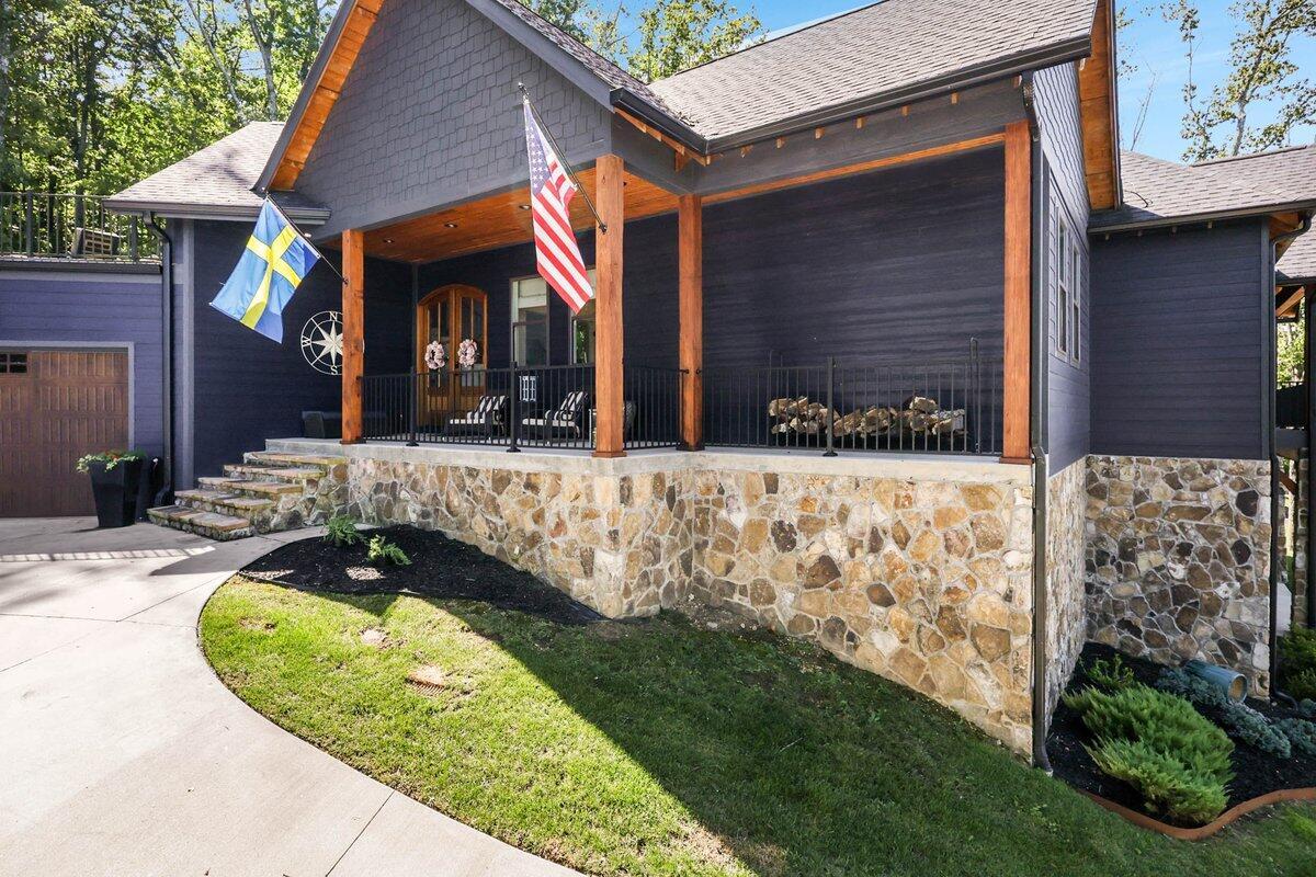 Image 4: Pinnacle Tour - 9934 Caseview - 03