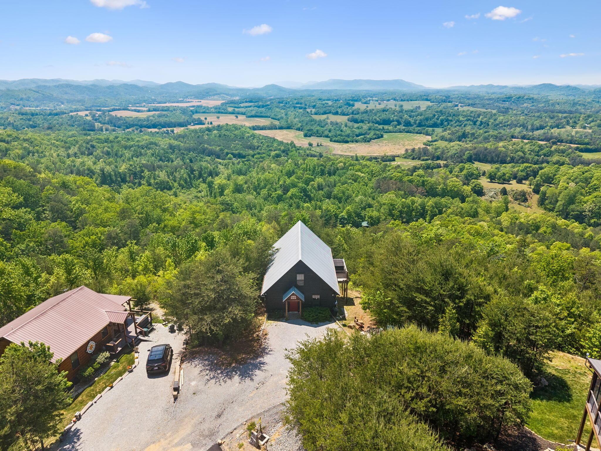 Image 2: Gorgeous Views!