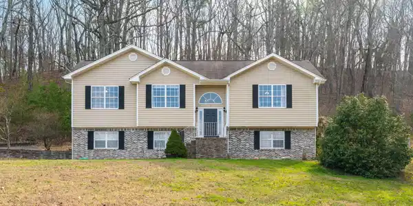10464 Card Road