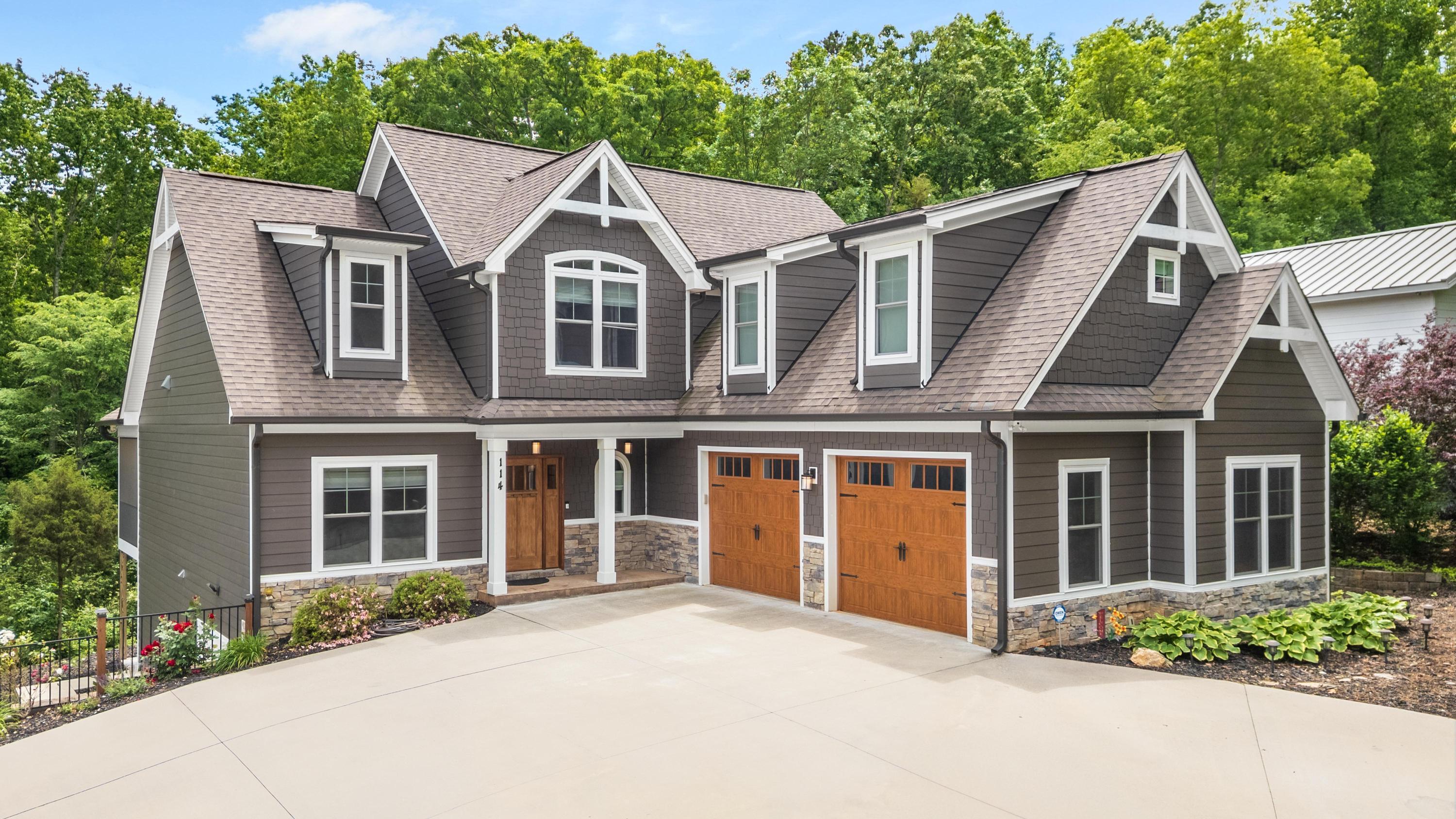 Image 2: 2025_05_May_114_Monroe_Dr_0001