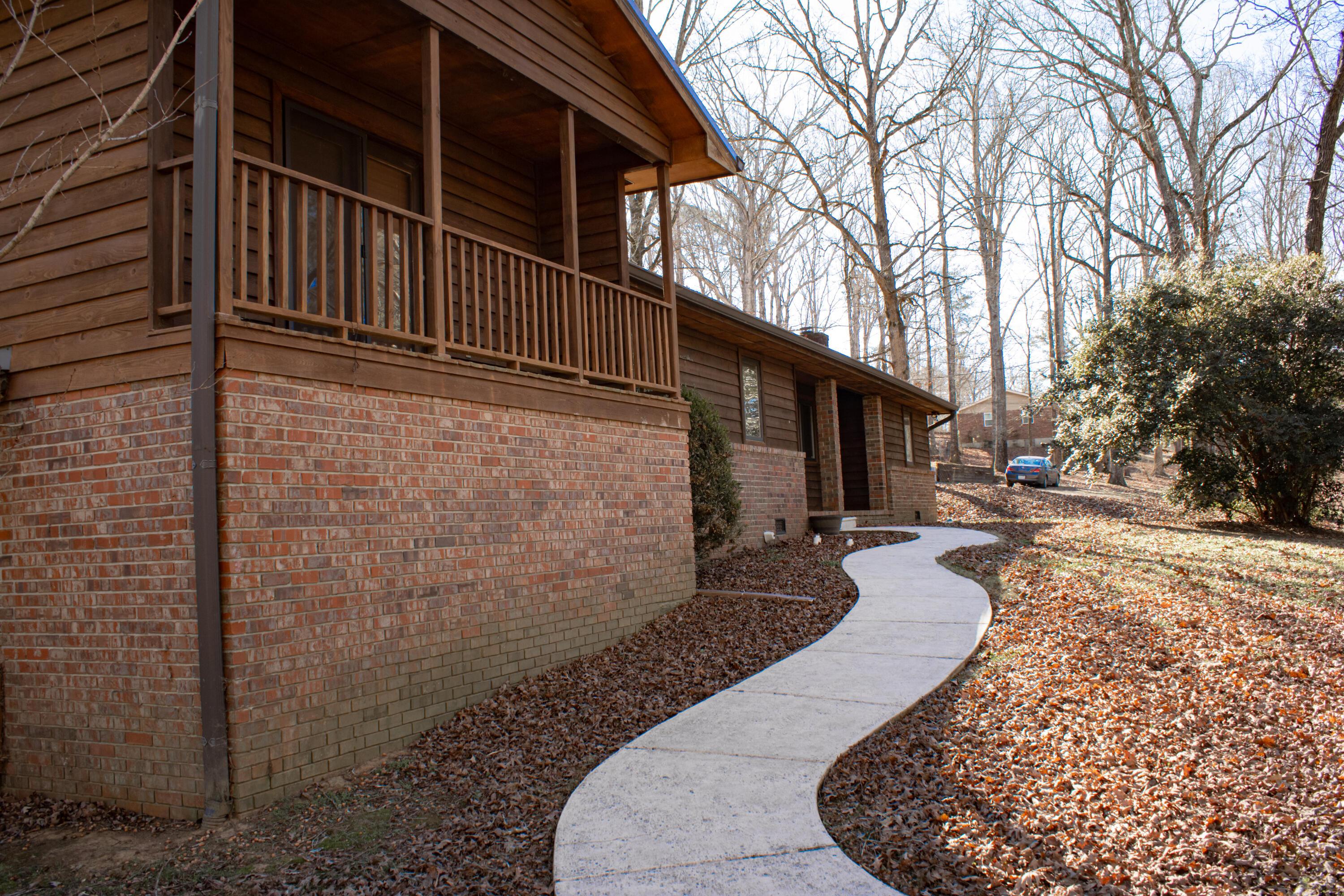 Image 4: Front Exterior