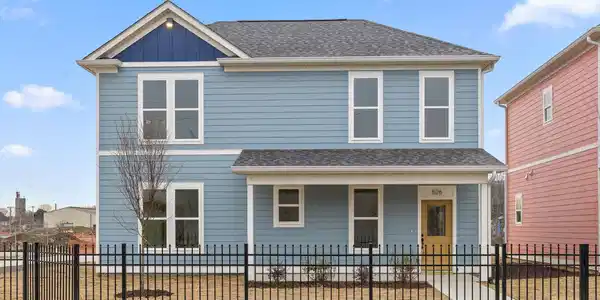 526 W 35th Street