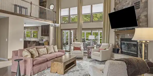 Image 2: Living Room