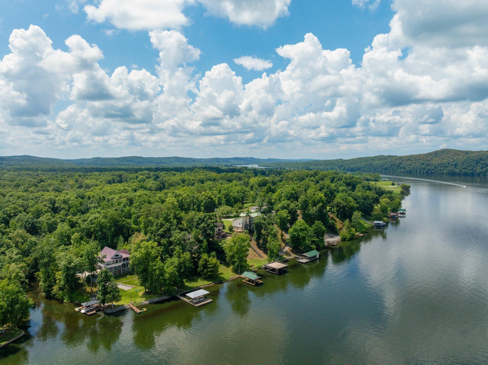 Image 4: 17 - 357 Russell Ln - Drone