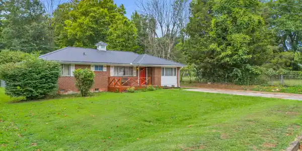3224 Mountain View Drive