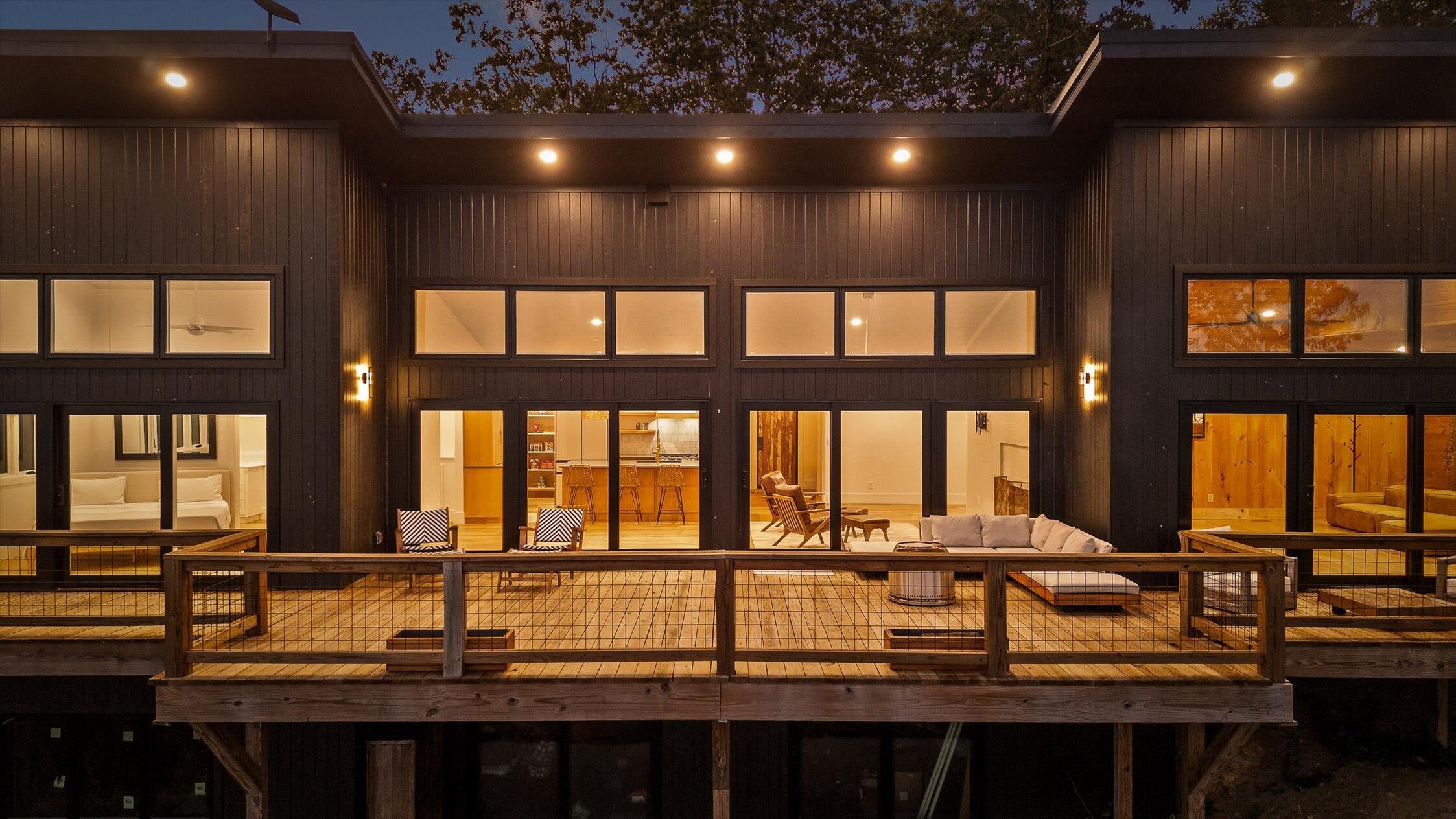 Image 2: 895 Hidden Brow Rd