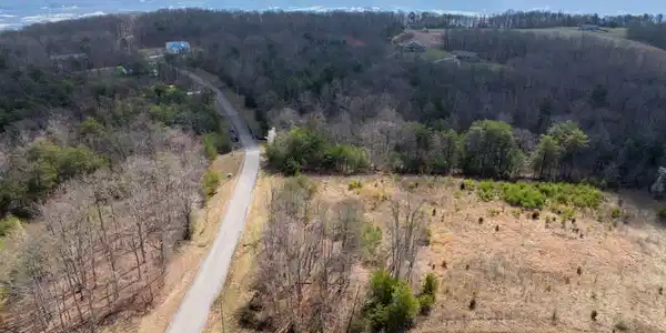 Image 2: 18-web-or-mls-DJI_20260309125051_0238_D-
