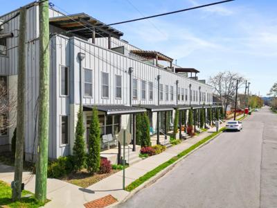 295 W 19th Street