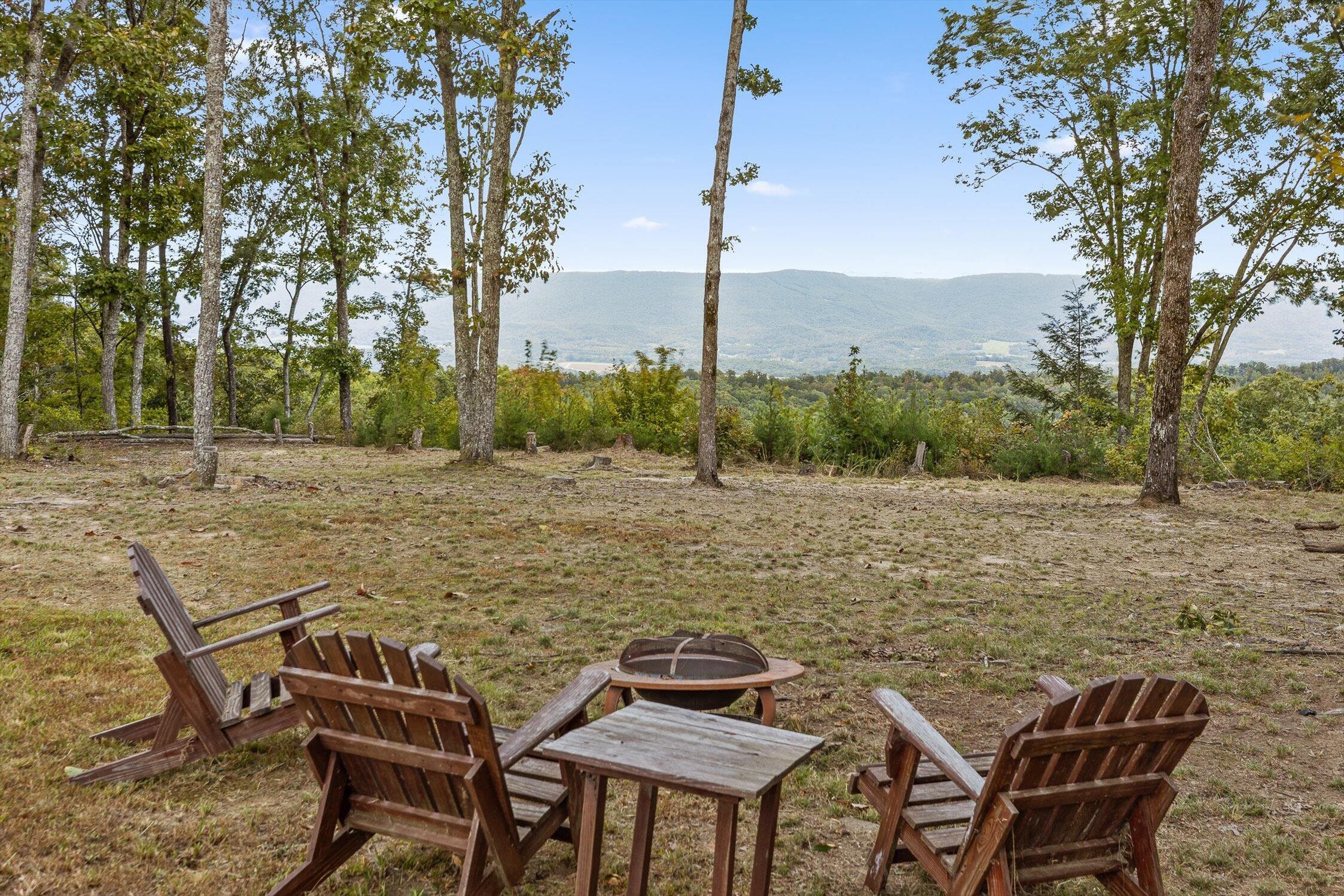 Image 3: 41-Maple-13