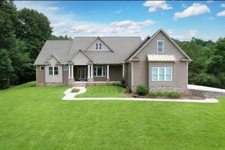 332 Harris Road SE