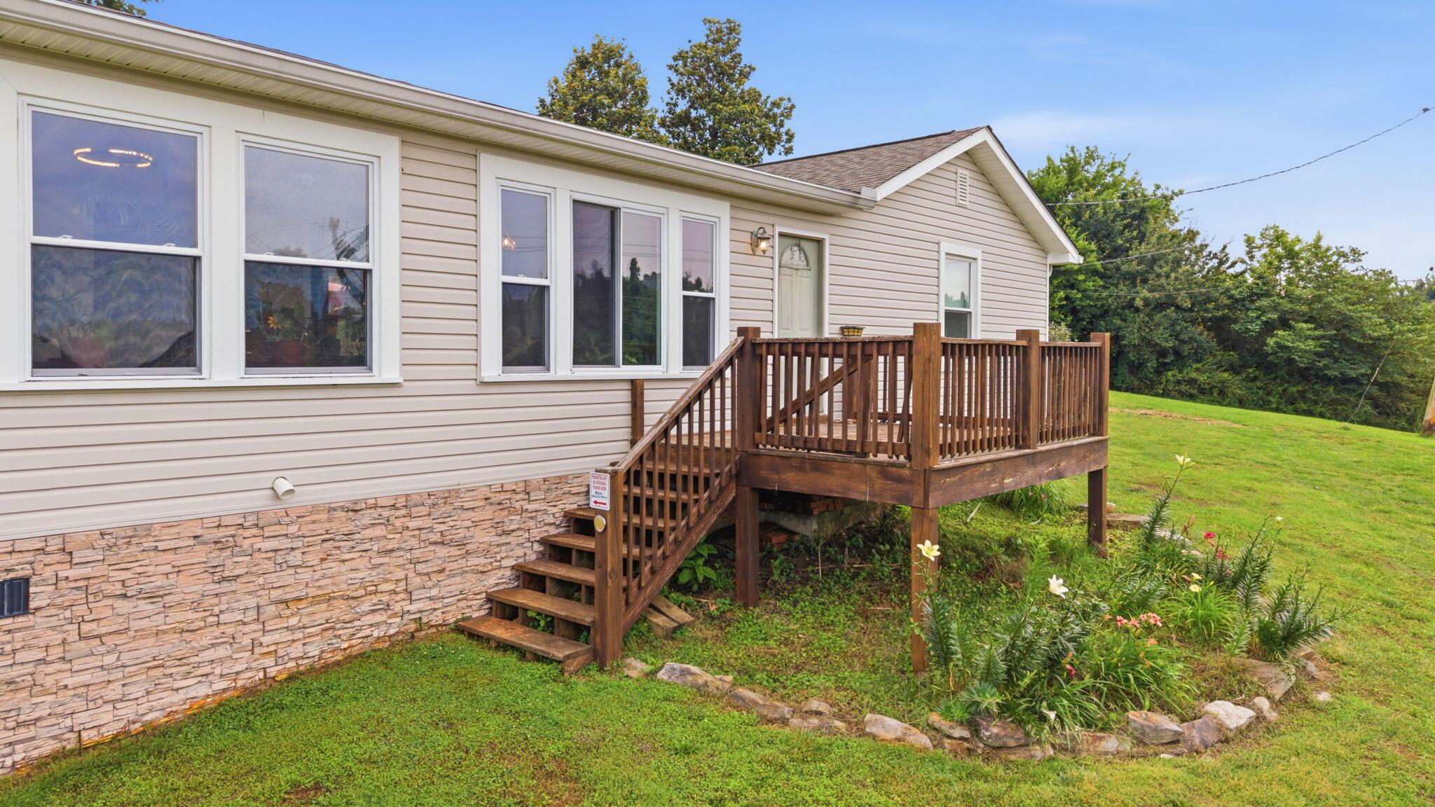 Image 3: 49-web-or-mls-DJI_20260602094300_0793_D-