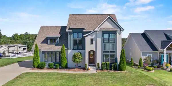 7443 Crowes Nest Drive