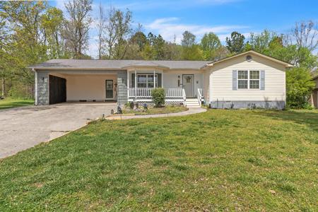226 Brookhill Lane NE